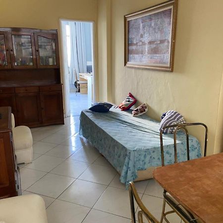 Apartamento Em Copacabana A Um Quarteirao Da Praia! Lägenhet Rio de Janeiro Exteriör bild